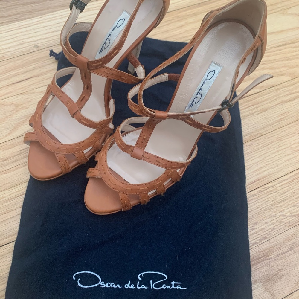 Camel brown Oscar De la Renta Heels